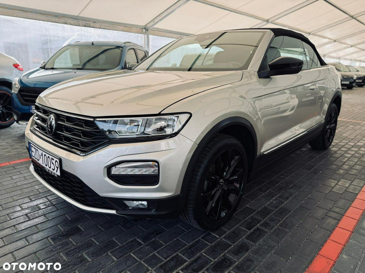 Volkswagen T-Roc - 13