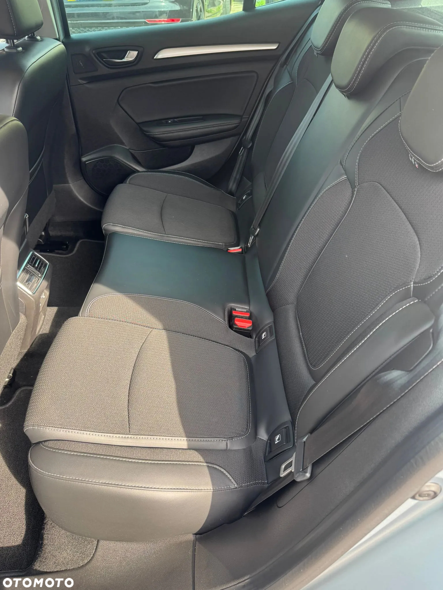 Renault Megane 1.5 Blue dCi Techno - 19