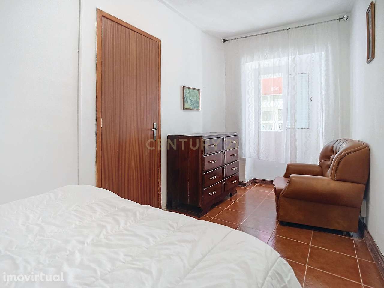 Moradia T2+2 com Garagem no Centro da Ribeira Grande - Grande imagem: 3/27