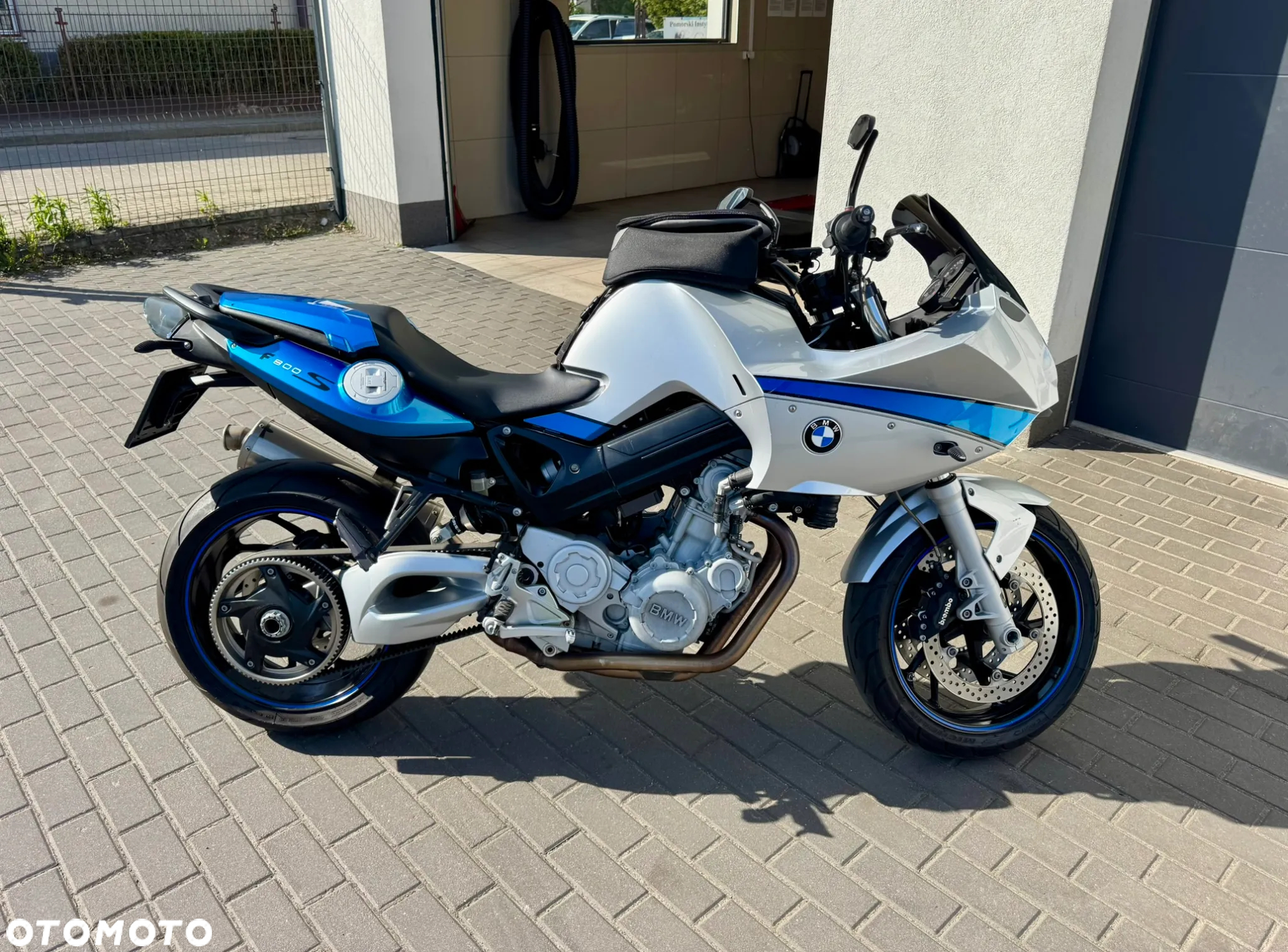 BMW F - 4