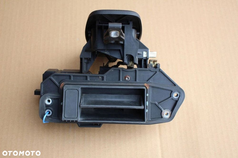 Zamek klapy bagażnika Mercedes E-klasa w211 2117400093 KOMBI kompletny - 1