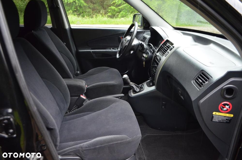 Hyundai Tucson 2.0 2WD GLS Style - 31