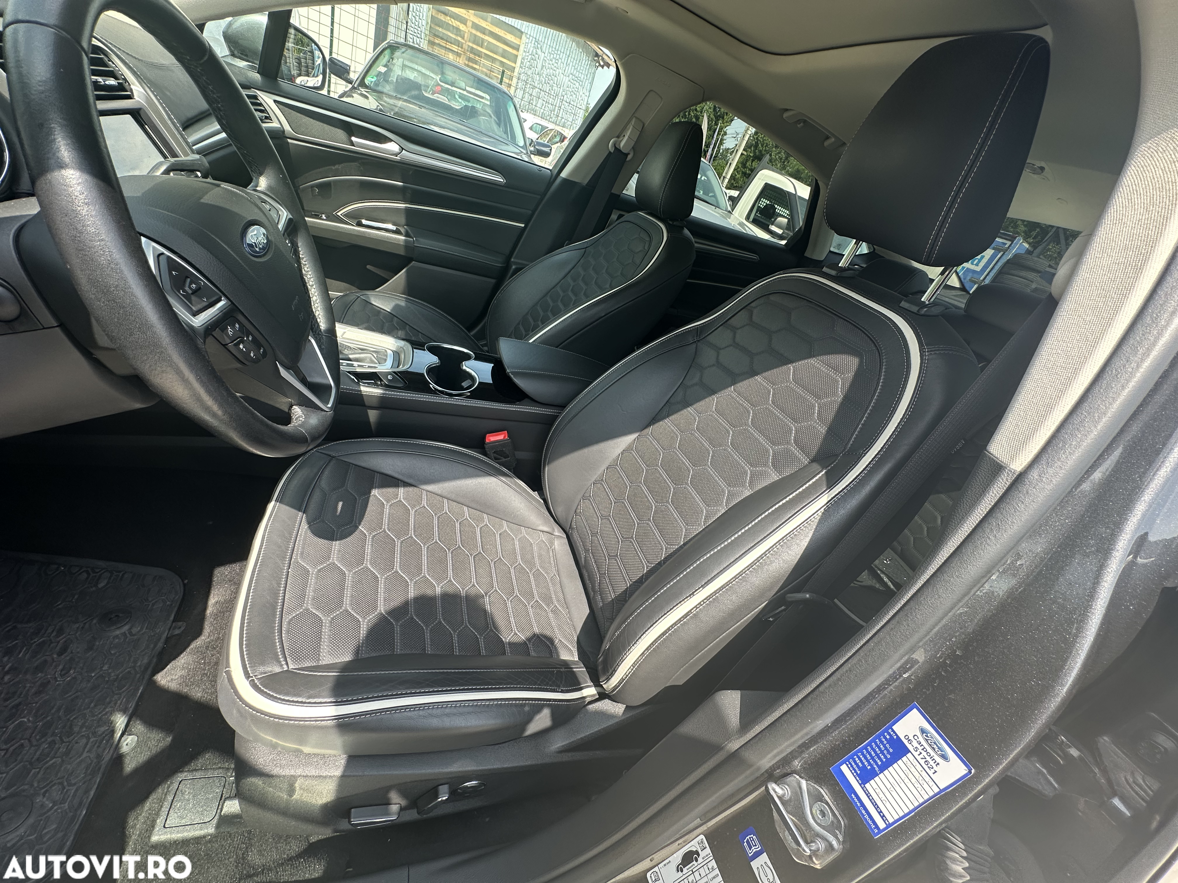 Ford Mondeo 2.0 HEV Vignale - 19