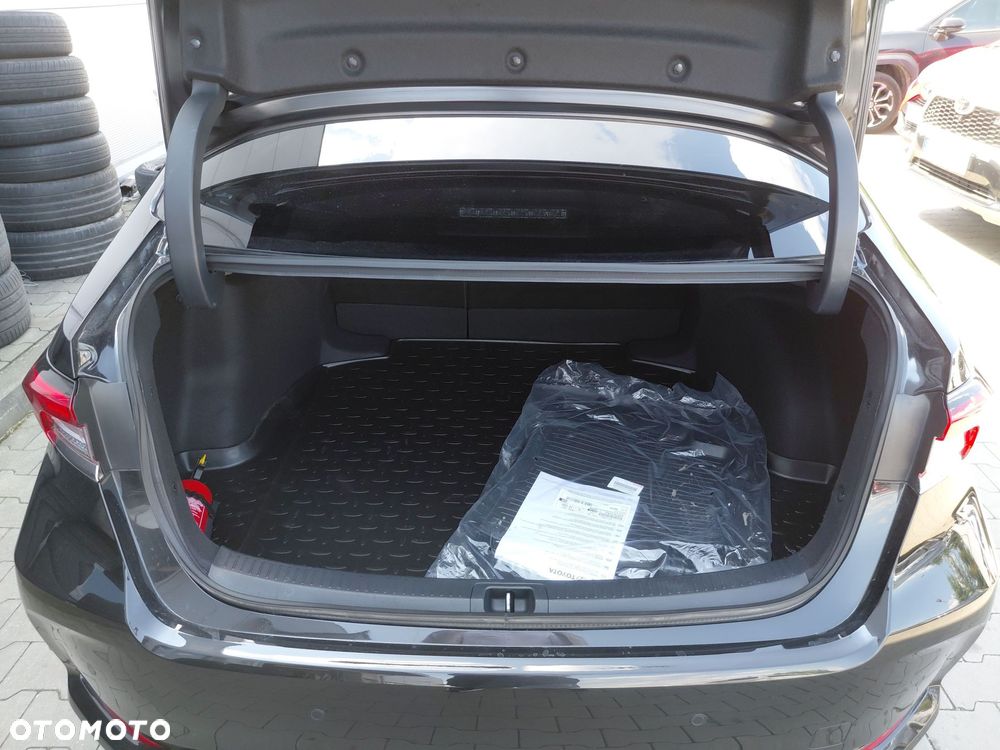 Toyota Corolla 1.8 Hybrid Style - 13
