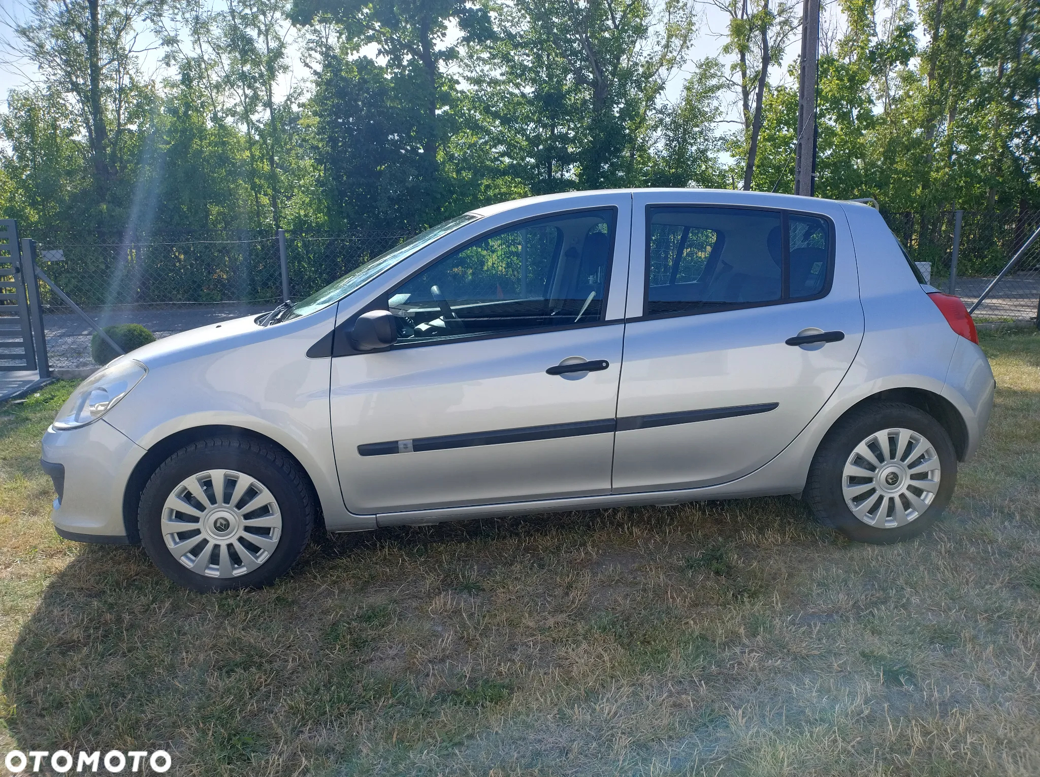 Renault Clio 1.2 16V Authentique - 3