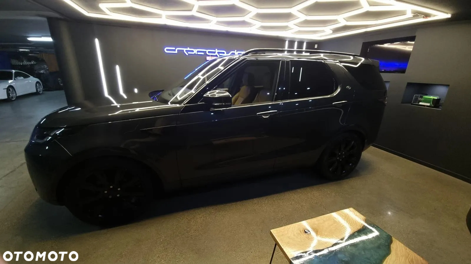 Land Rover Discovery V 2.0 SD4 HSE Luxury - 5