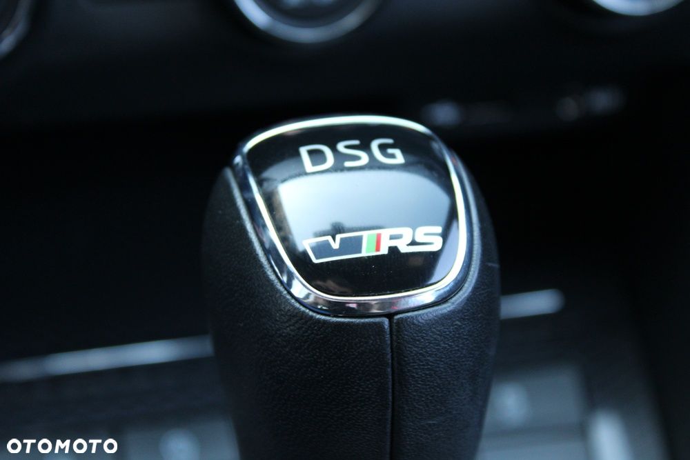 Skoda Octavia 2.0 TSI (Green tec) DSG RS - 37