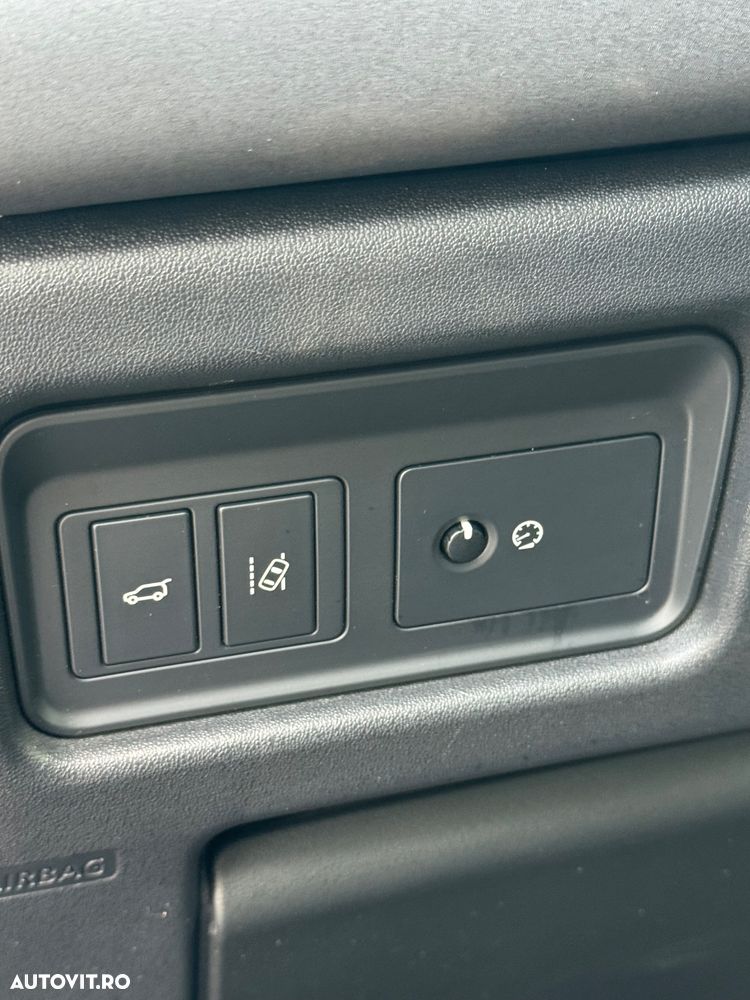 Land Rover Discovery Sport - 29