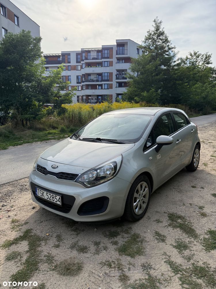 Kia Rio 1.2 L - 3