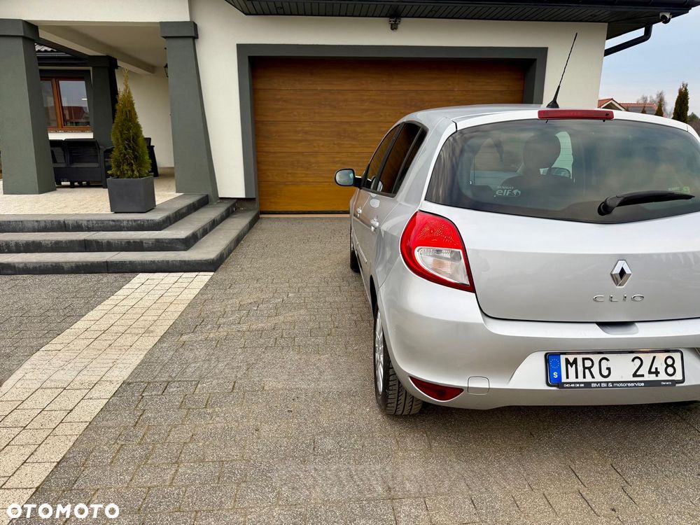 Renault Clio 1.2 16V Intens - 5