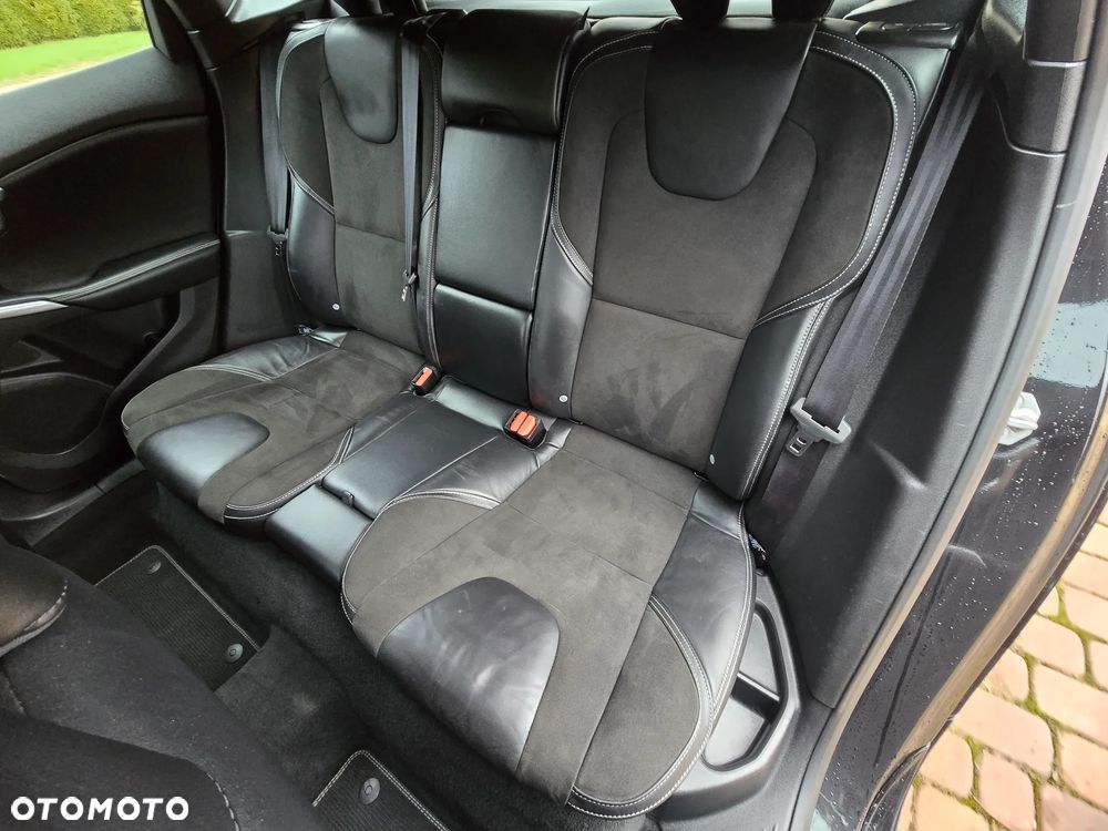 Volvo V40 T4 Drive-E R-Design Momentum - 22