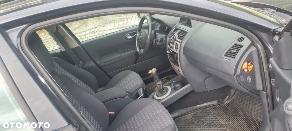 Renault Megane 1.6 16V Authentique - 5