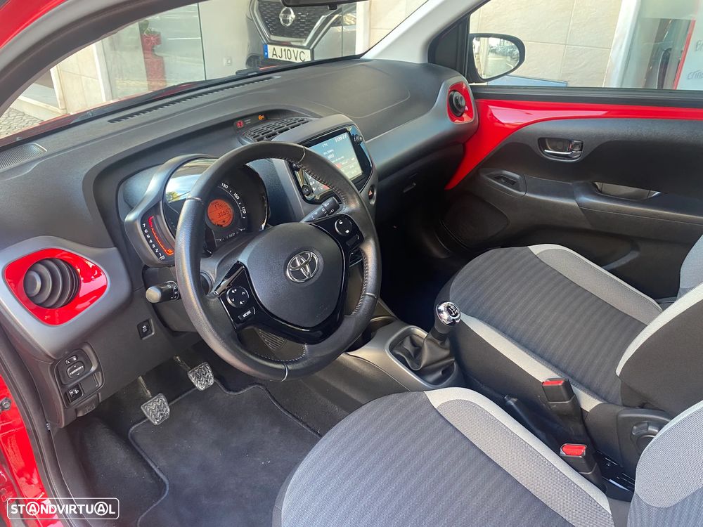 Toyota Aygo 1.0 X-Play+X-Touch - 32