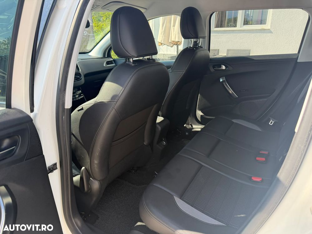 Peugeot 2008 1.6 e-HDi FAP STT ETG Allure Aut. - 8