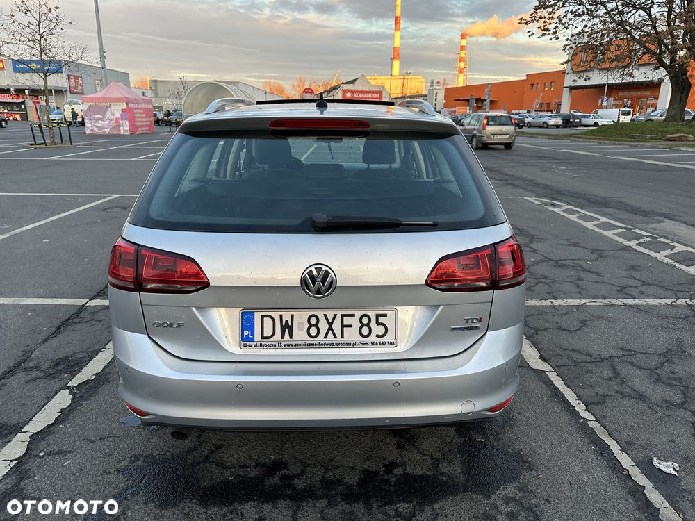 Volkswagen Golf - 2