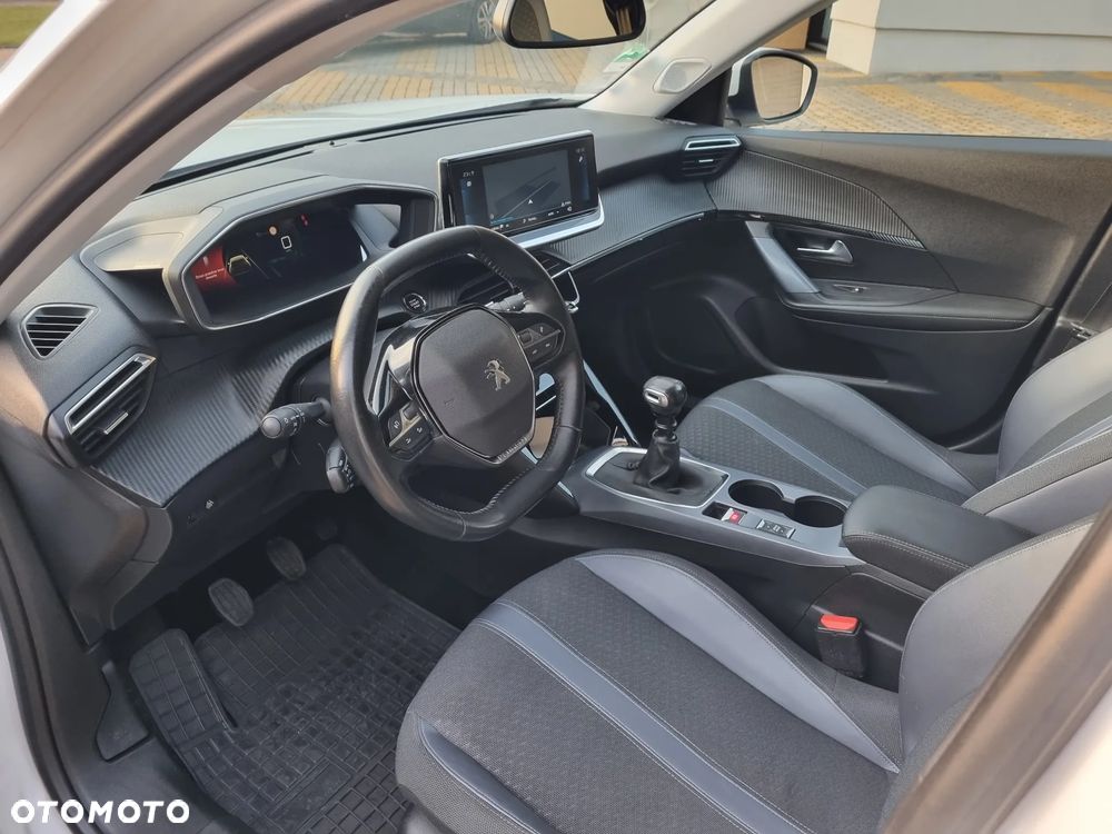 Peugeot 2008 PureTech 130 GPF Stop&Start Allure - 10