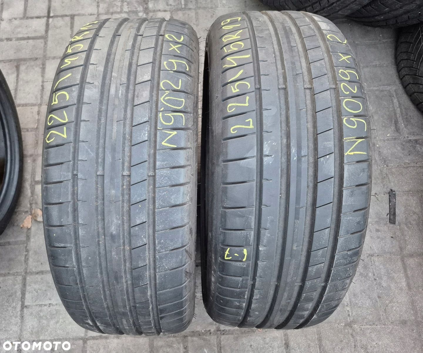 DUNLOP SPORT MAXX RT2 225/45R19 92W RSC RUNFLAT 2X - 1