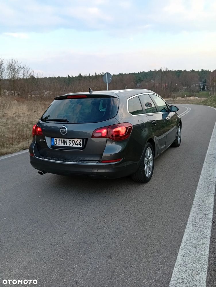 Opel Astra 1.6 Turbo Edition - 4