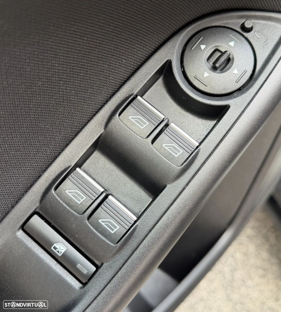 Ford Focus 1.5 TDCi ECOBlue ST-Line - 14