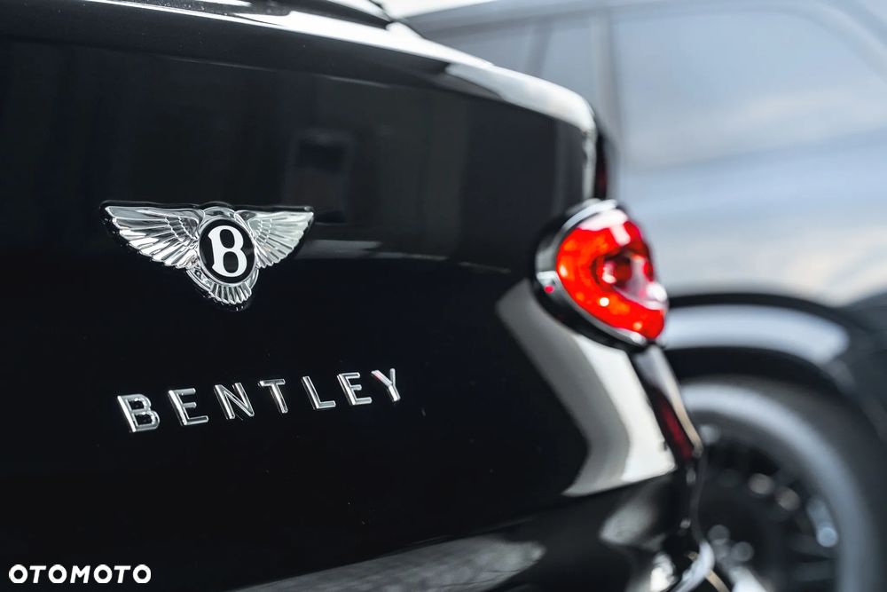 Bentley Bentayga EWB Azure - 5