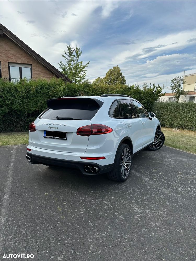 Porsche Cayenne - 5