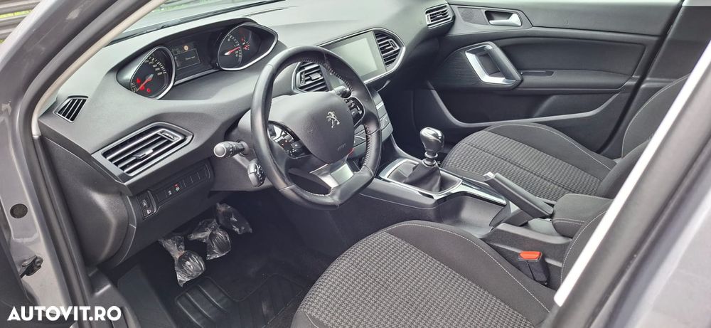 Peugeot 308 BlueHDi 130 Stop & Start Allure Business-Paket - 14