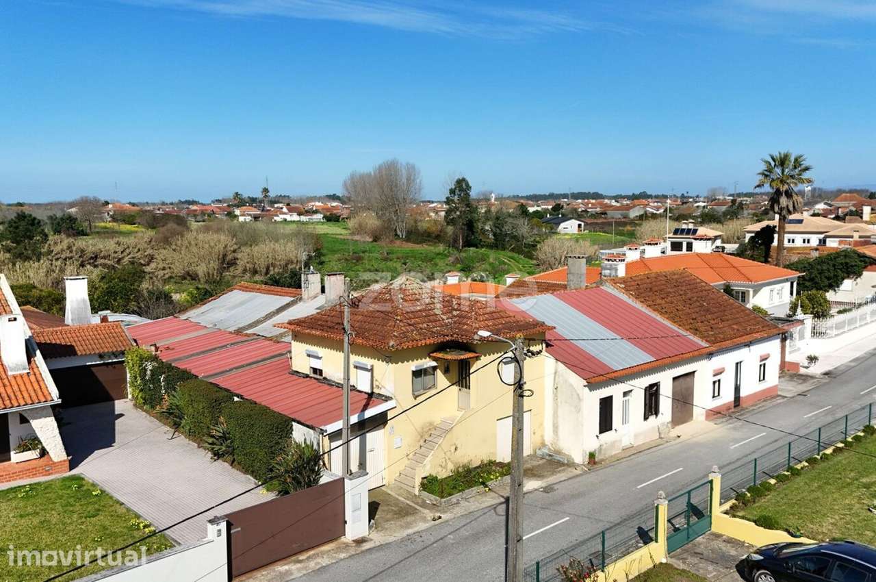 Moradia T4 | Bustos | Oliveira do Bairro | Garagem e Terreno - Grande imagem: 4/18