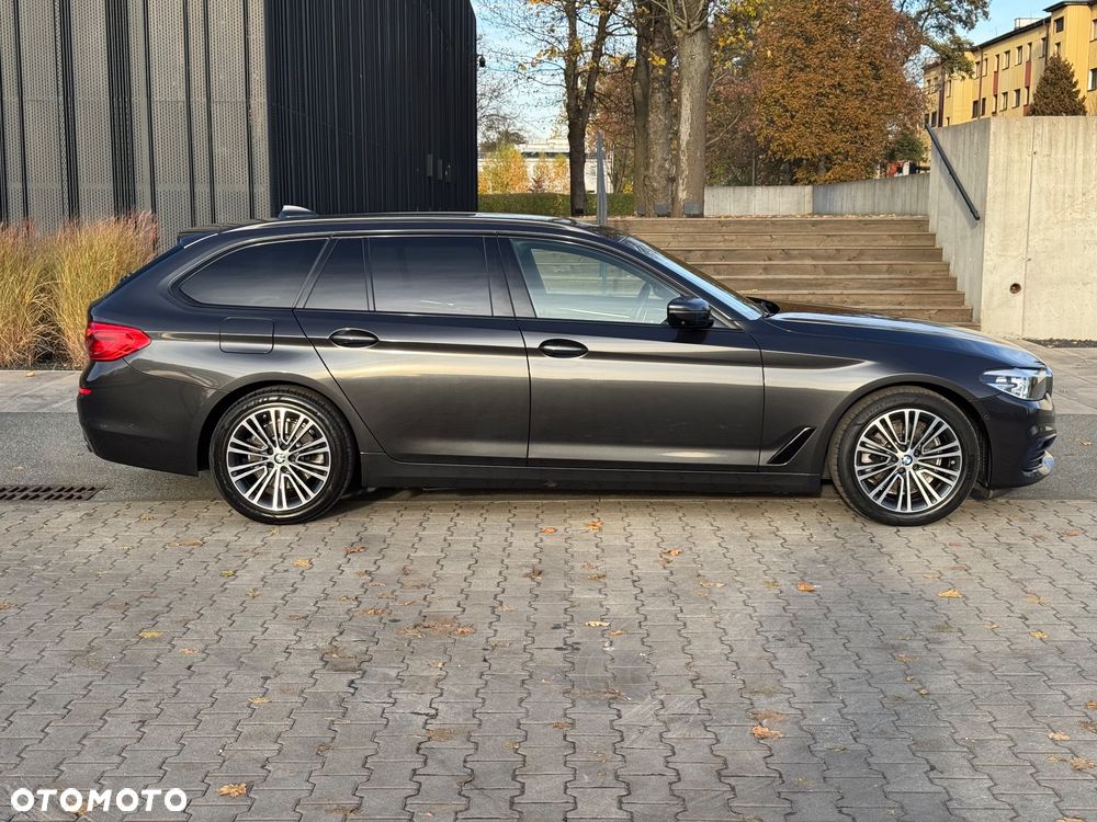 BMW Seria 5 518d Sport Line sport - 8