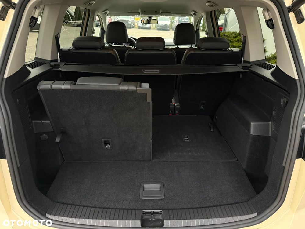 Volkswagen Touran 2.0 TDI SCR DSG Comfortline - 25