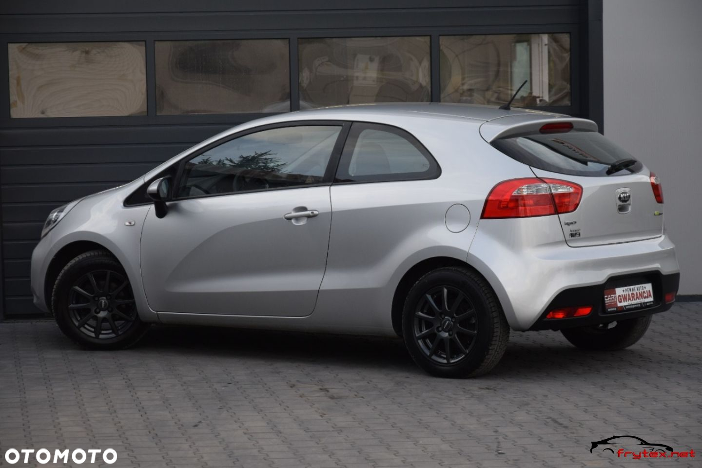 Kia Rio - 15