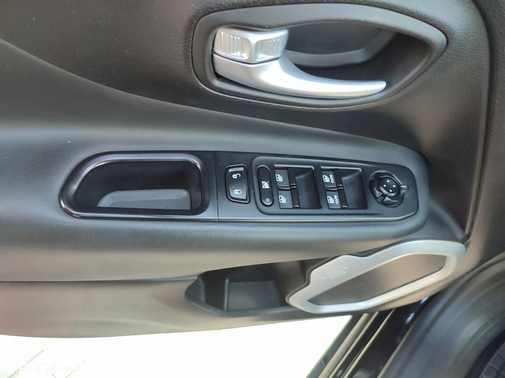 Jeep Renegade 1.4 MultiAir Limited FWD S&S - 18