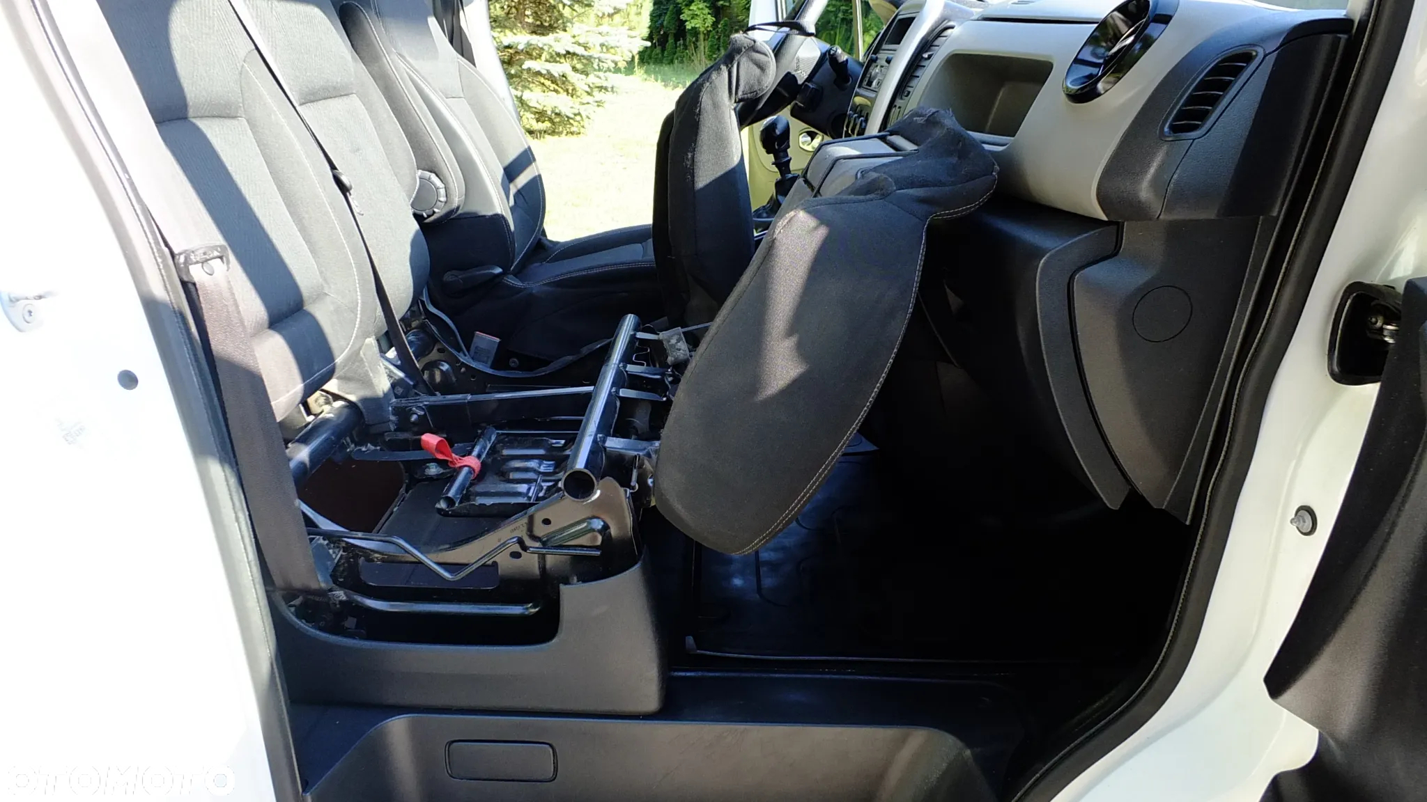 Renault Trafic - 18