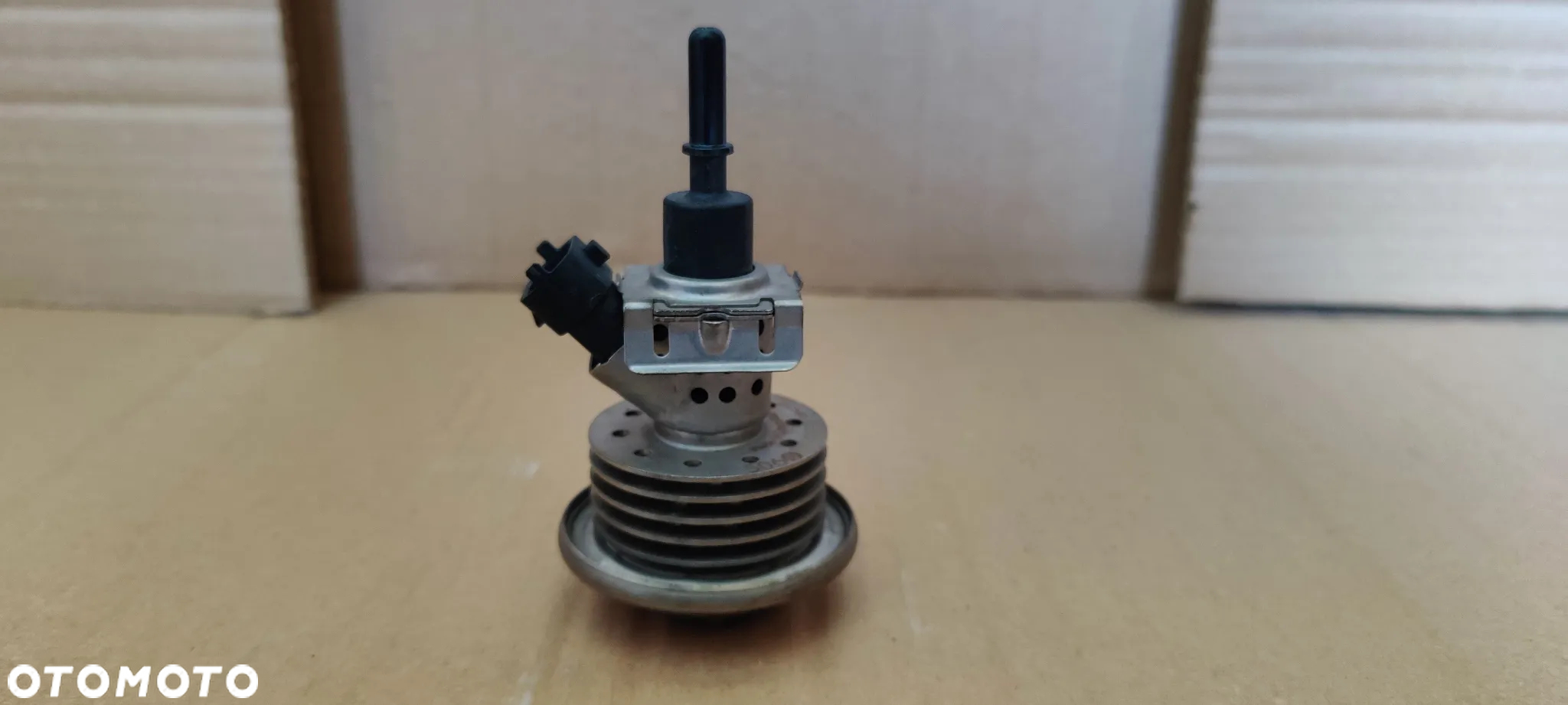 WTRYSKIWACZ ADBLUE AUDI 4H0131113A - 2