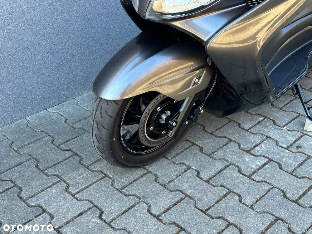 Suzuki Burgman - 22