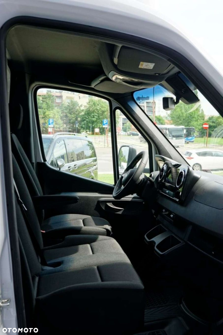 Mercedes-Benz Sprinter - 22