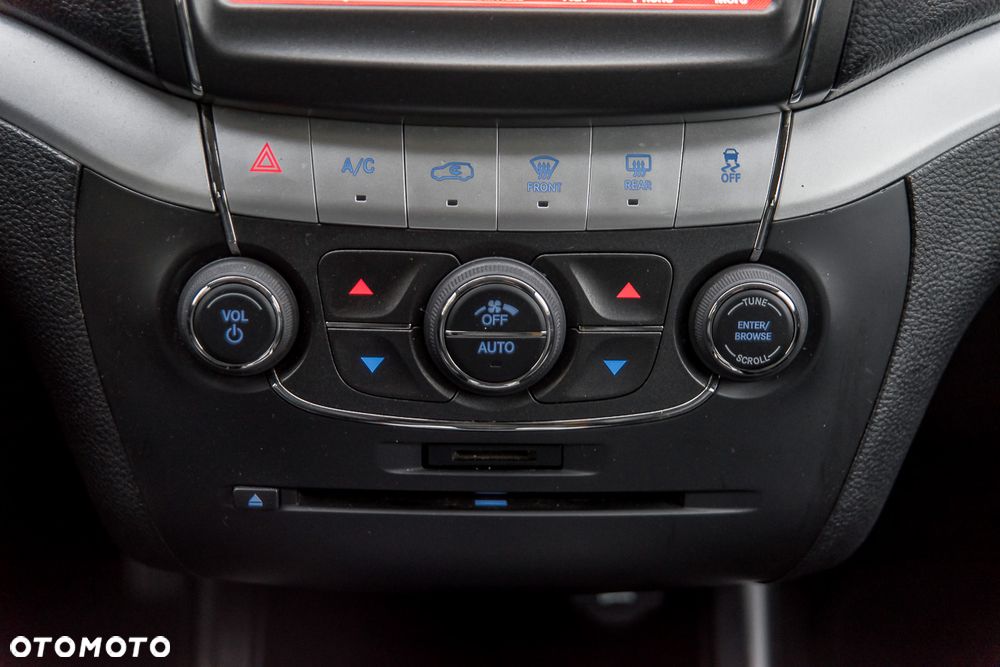 Fiat Freemont 2.0 Multijet Lounge AWD - 24