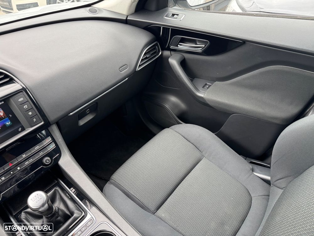 Jaguar F-Pace 2.0 i4D Pure - 14