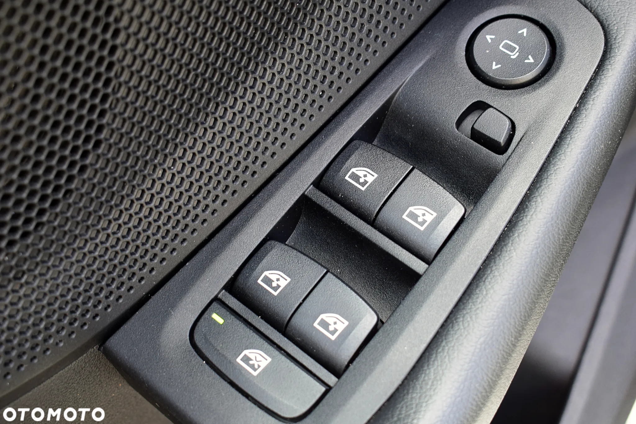 BMW Seria 2 218i Advantage - 11