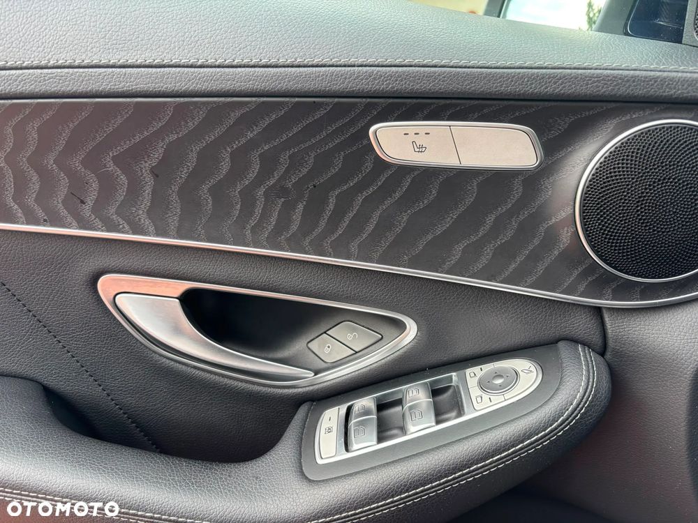 Mercedes-Benz Klasa C 200 4-Matic 9G-TRONIC - 11
