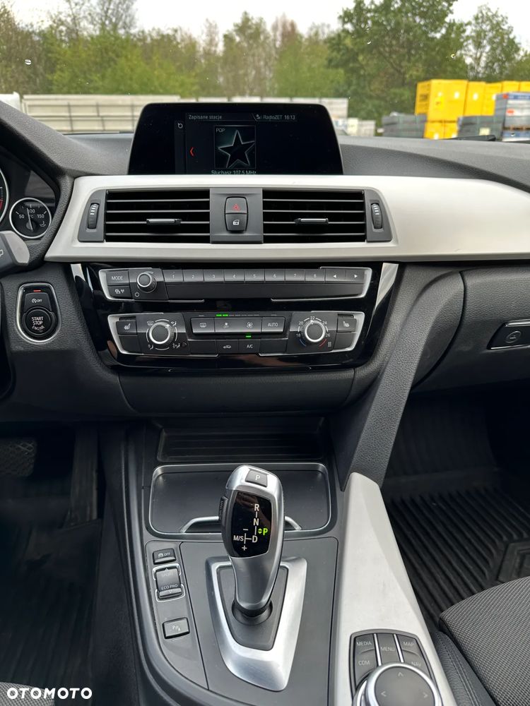 BMW Seria 3 320d Touring Efficient Dynamics Edition - 10