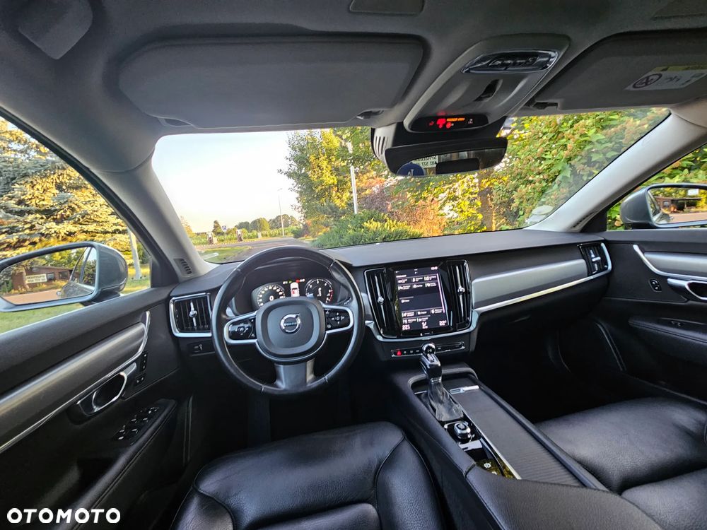 Volvo V90 D3 Geartronic Momentum Pro - 27