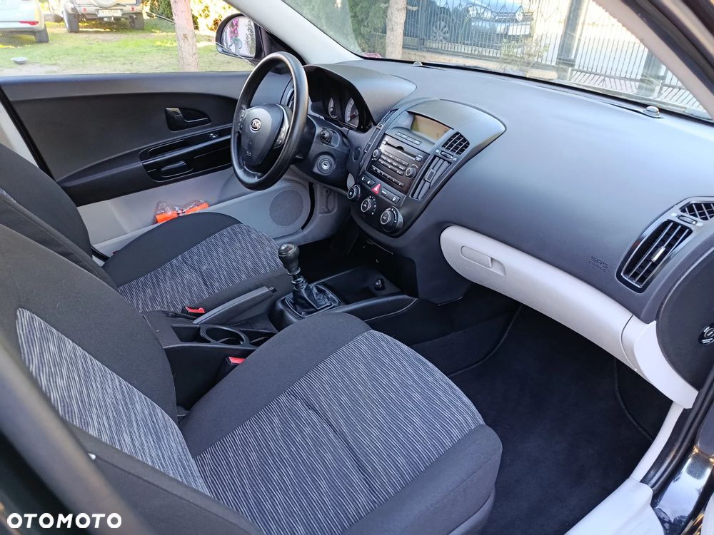 Kia Ceed 1.4 CVVT LX - 19