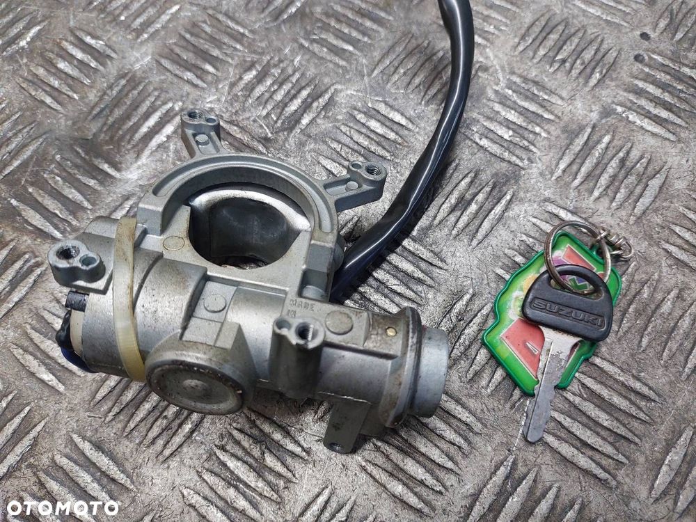 STACYJKA Z KLUCZYKIEM MARUTI 800 800 - 3