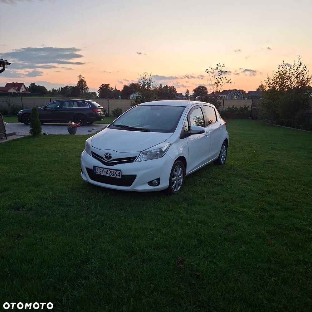 Toyota Yaris 1.4 D-4D Premium - 12