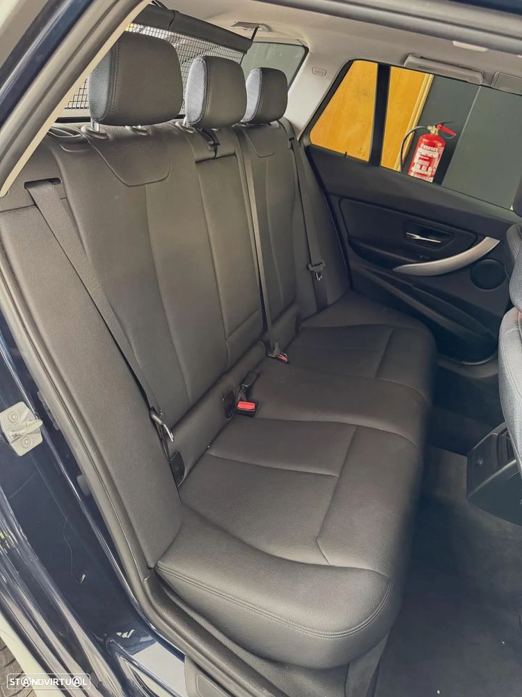 BMW 318 d Touring - 6