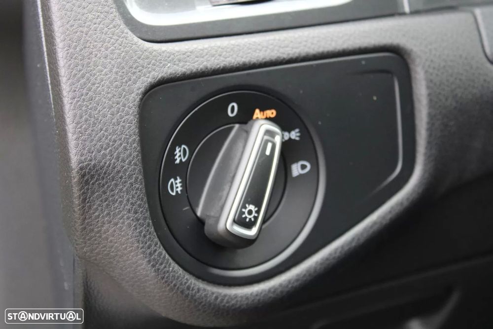 VW Golf Variant 1.6 TDi Confortline - 20