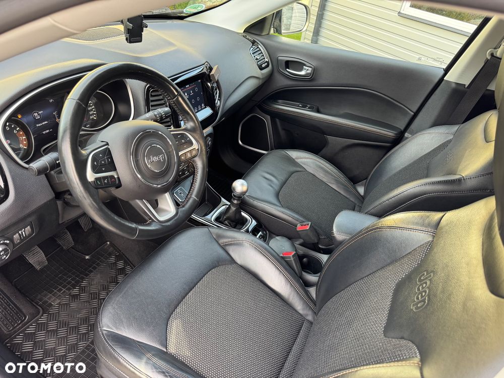 Jeep Compass 1.4 MultiAir Business Line - 32
