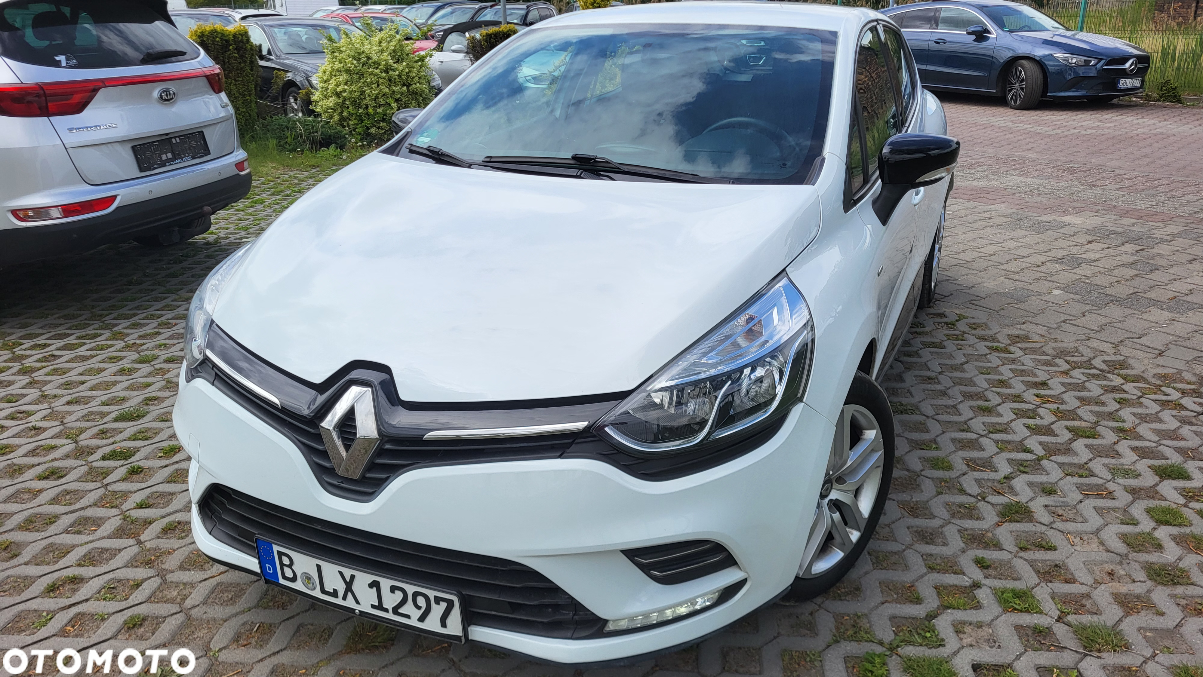 Renault Clio 1.2 16V 75 Limited - 25