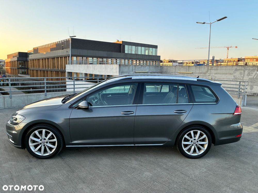 Volkswagen Golf - 23