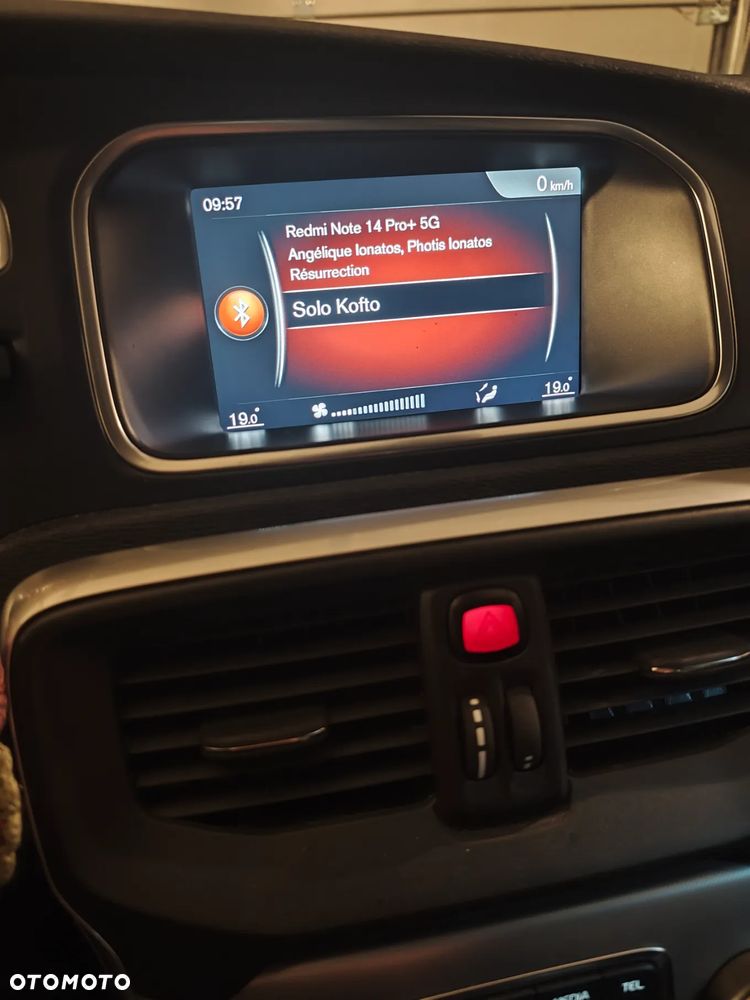 Volvo V40 T3 Geartronic Summum - 9